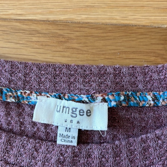 Umgee size medium ruffle sleeve top - Picture 4 of 6